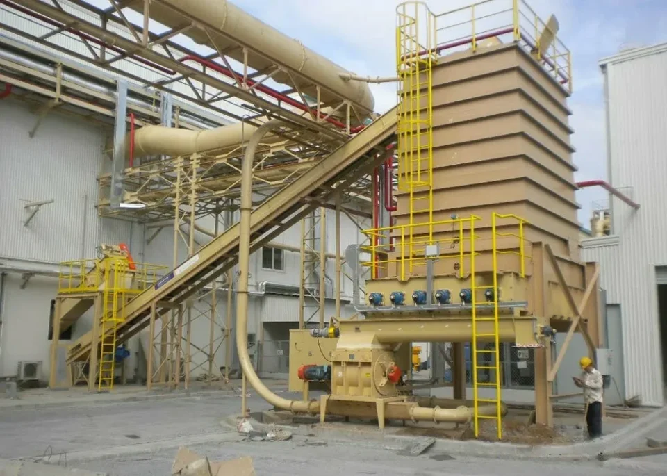 Multi Screw Surge Bin.