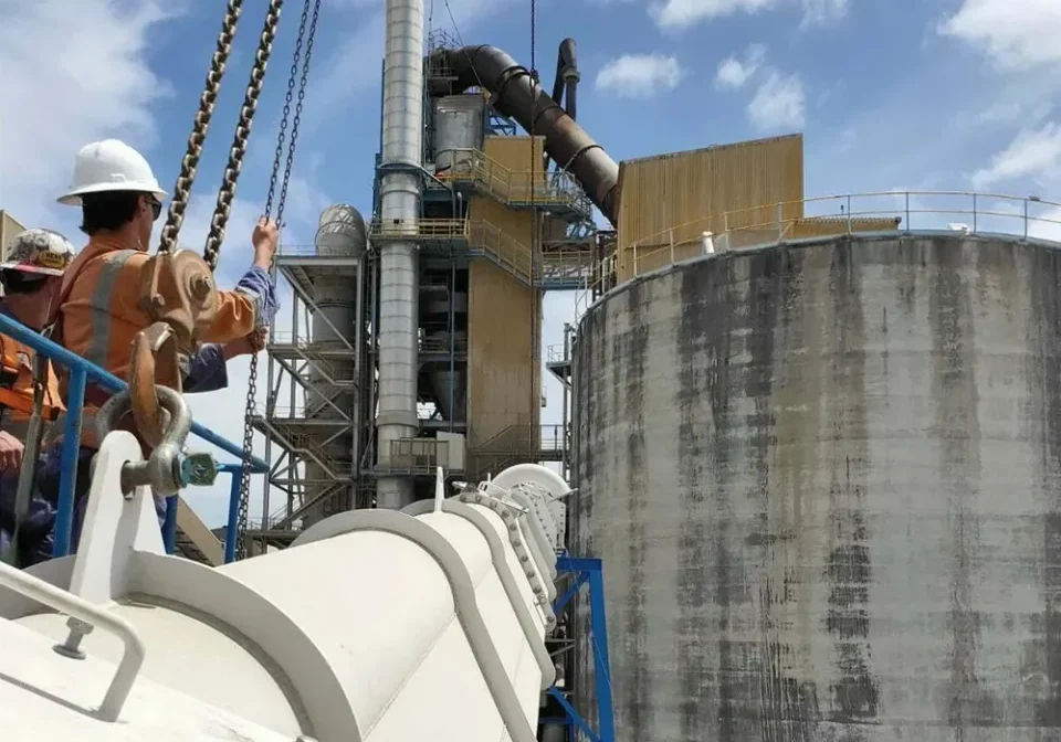 Air supported belt conveyor cement install.