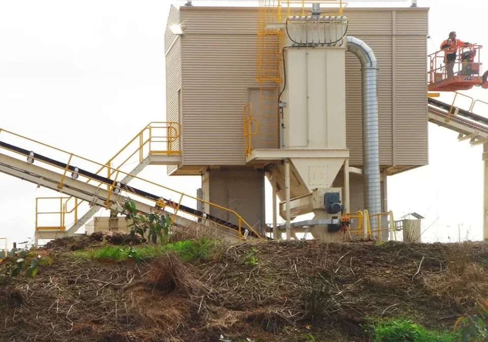 Biomass conveying system.